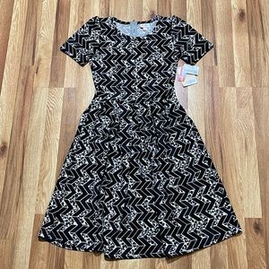 NWT Black / White Geometric Pattern Amelia, sz S
